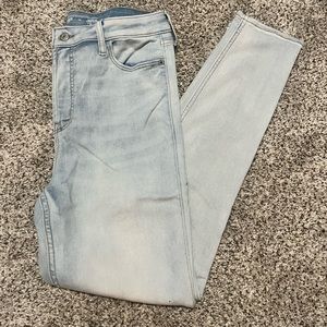 Old Navy Extra High-Waisted Rockstar 360° Stretch Super Skinny Jeans for Women
